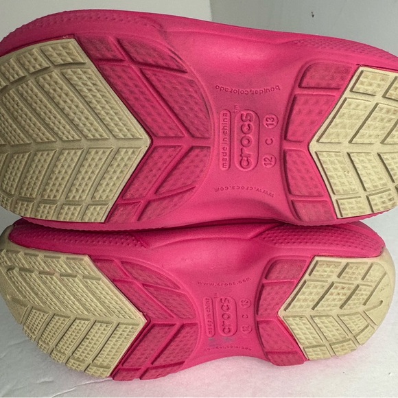 CROCS Blitzen Convertible Pink Kids Boots with Black Laces - Picture 6 of 7